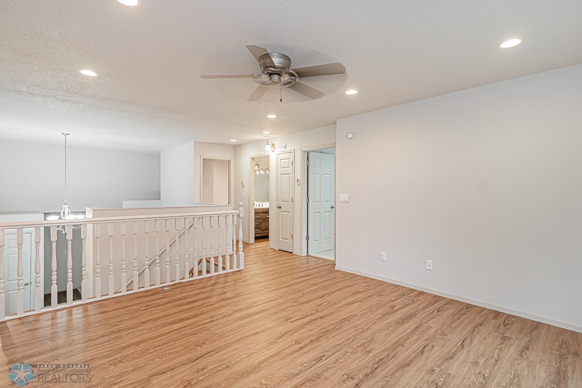 1915 58th Ave S, Fargo, ND 58104-13.jpg