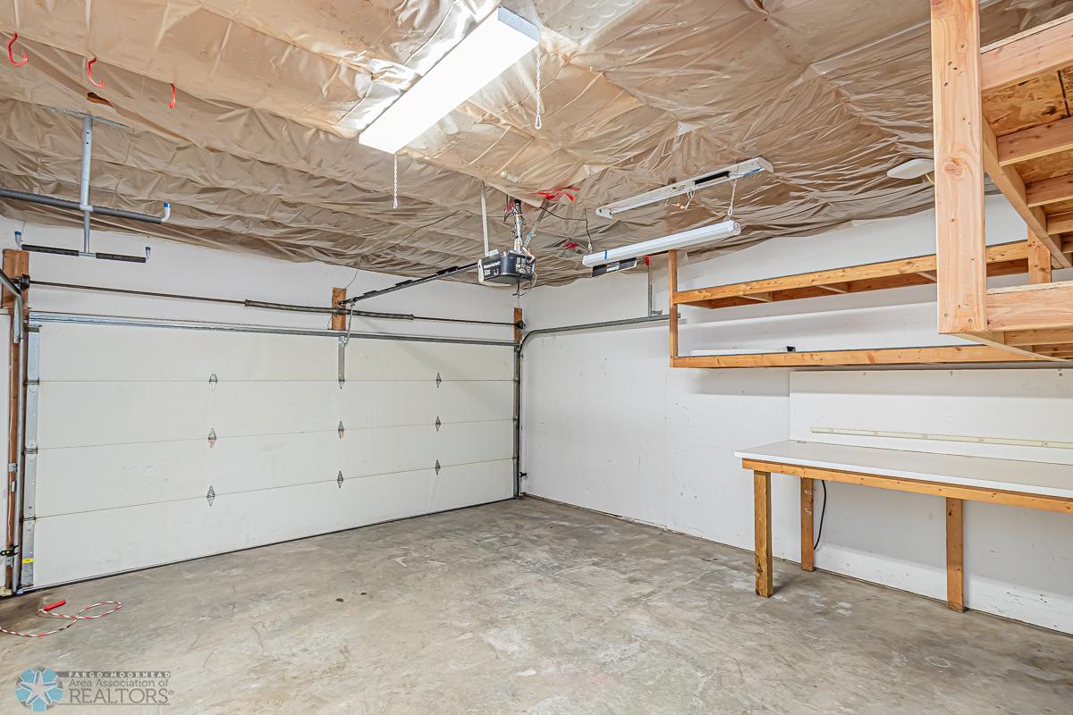 1915 58th Ave S, Fargo, ND 58104-20.jpg