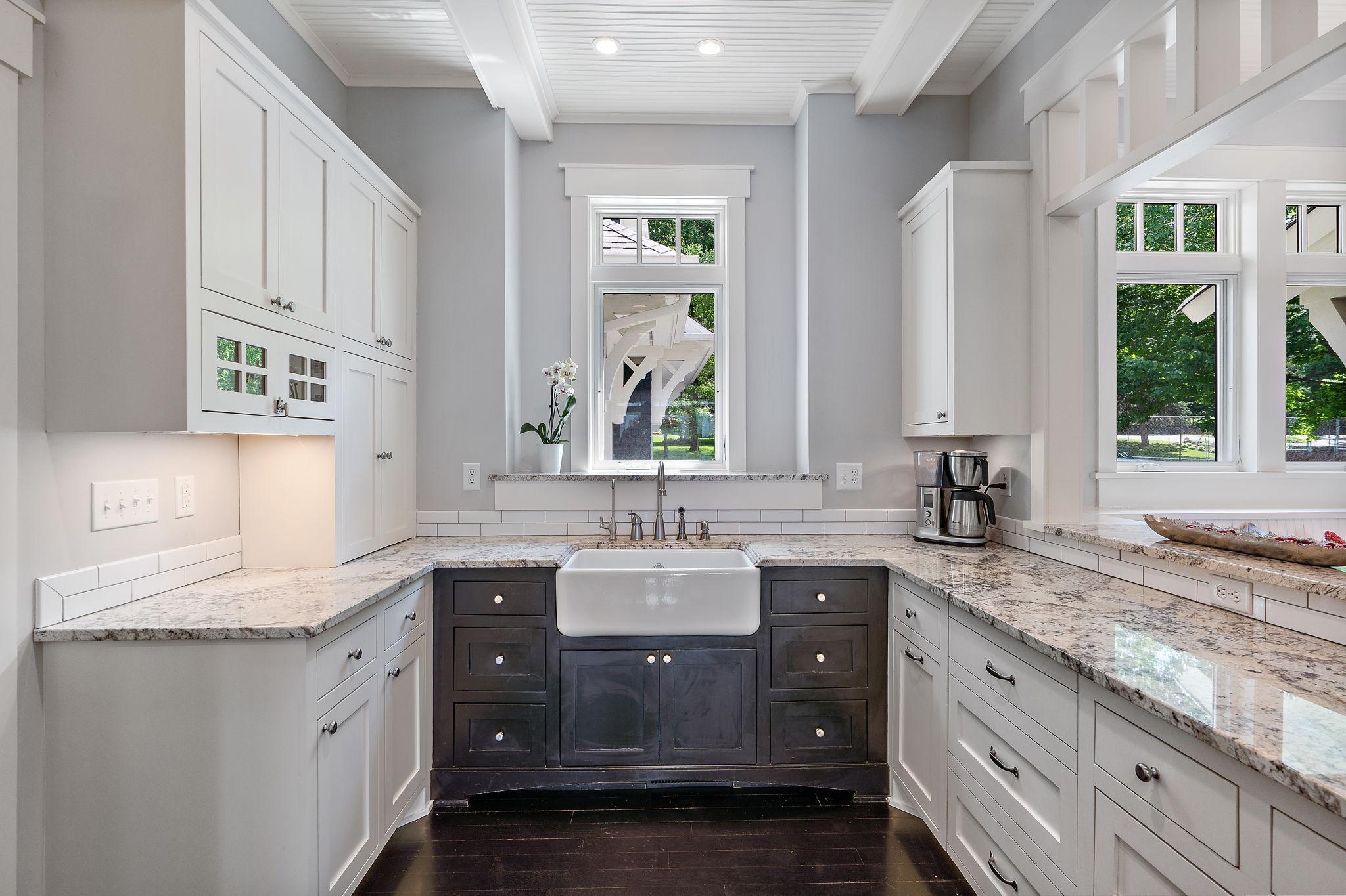Second prep station and sink in main level kitchen!