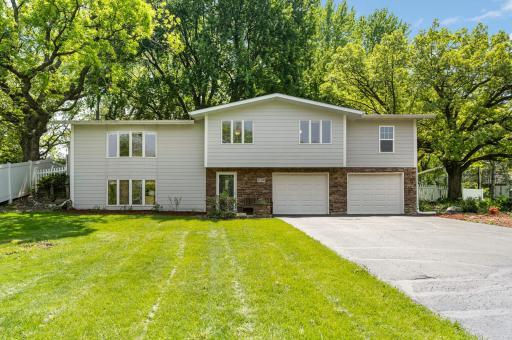 11100 Lower 167th Street W, Lakeville, MN 55044