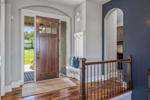 2582 Holy Name Drive, Wayzata, MN 55391
