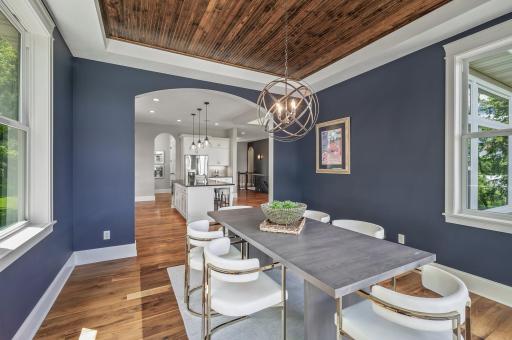 2582 Holy Name Drive, Wayzata, MN 55391