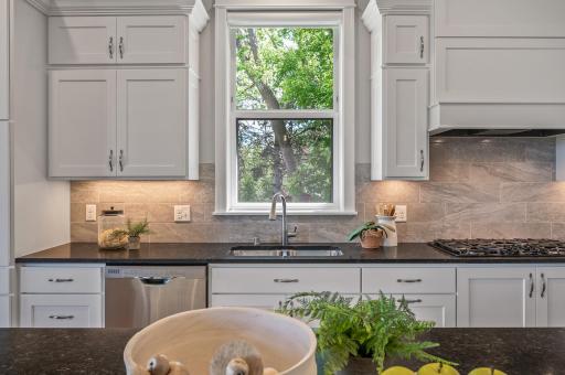 2582 Holy Name Drive, Wayzata, MN 55391