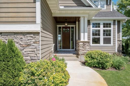 2582 Holy Name Drive, Wayzata, MN 55391