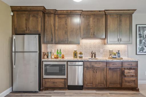 2582 Holy Name Drive, Wayzata, MN 55391