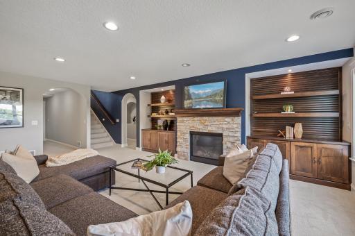 2582 Holy Name Drive, Wayzata, MN 55391