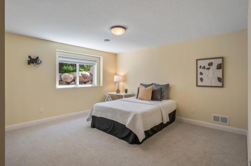 2582 Holy Name Drive, Wayzata, MN 55391