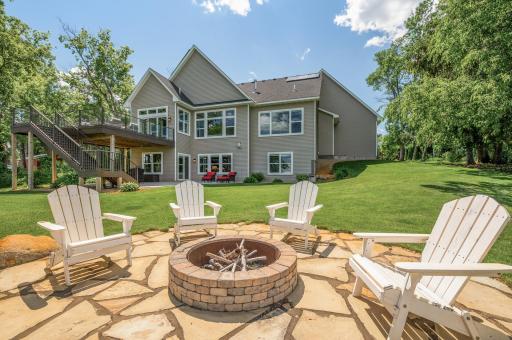 2582 Holy Name Drive, Wayzata, MN 55391