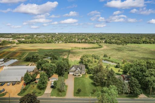 2582 Holy Name Drive, Wayzata, MN 55391