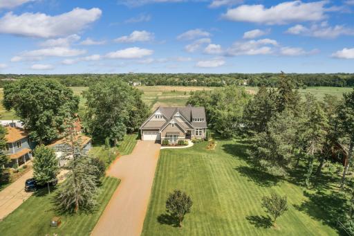 2582 Holy Name Drive, Wayzata, MN 55391