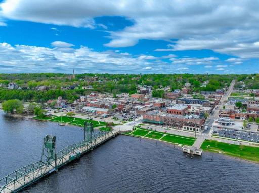 Location! Location! Come and enjoy all that Stillwater has to offer.