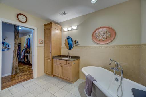 101 Olive Street E, 4, Stillwater, MN 55082