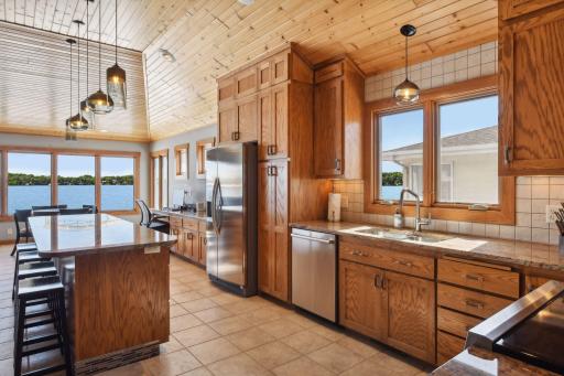 3669 Northshore Drive, Wayzata, MN 55391