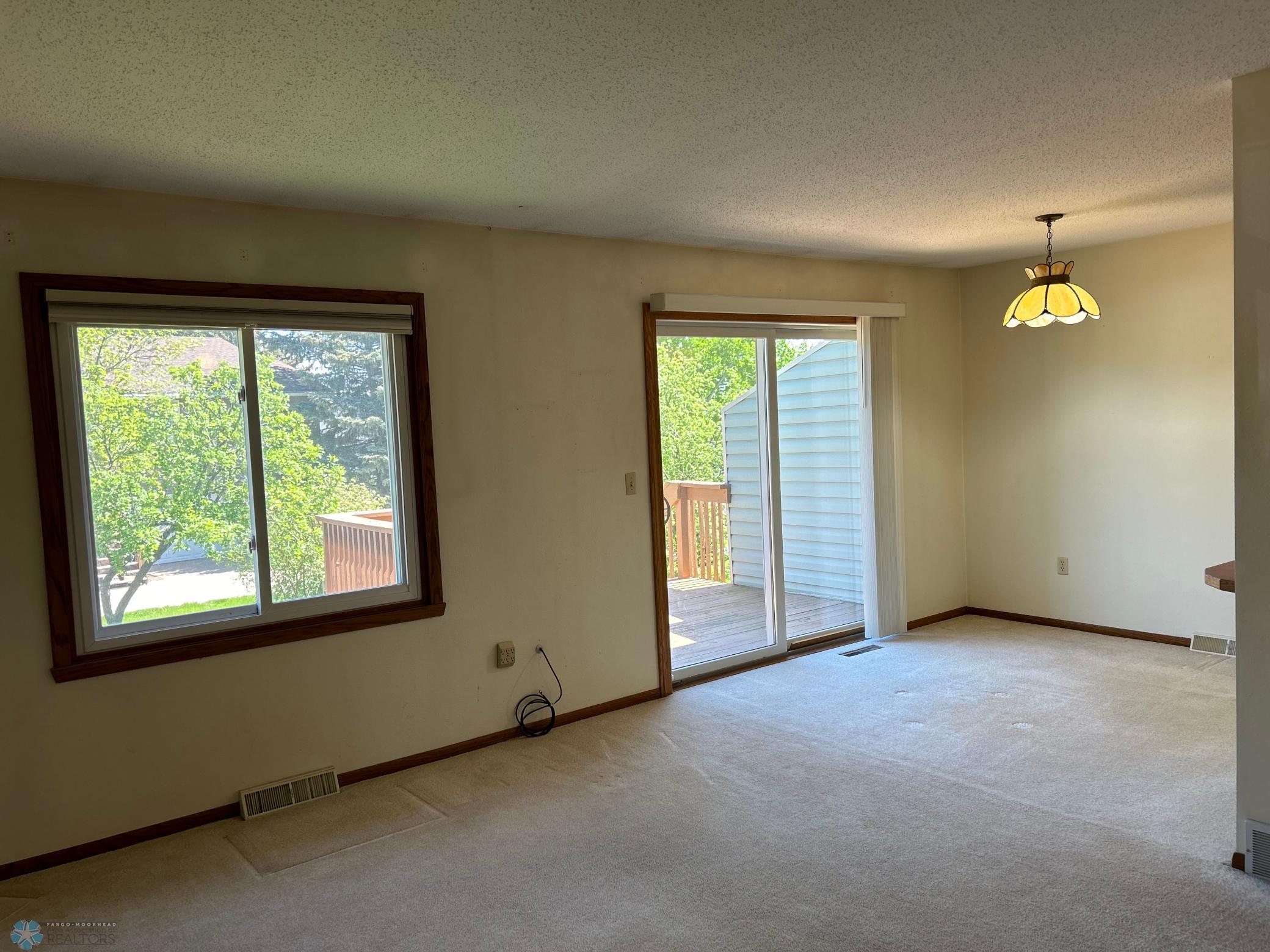 living room-dining room