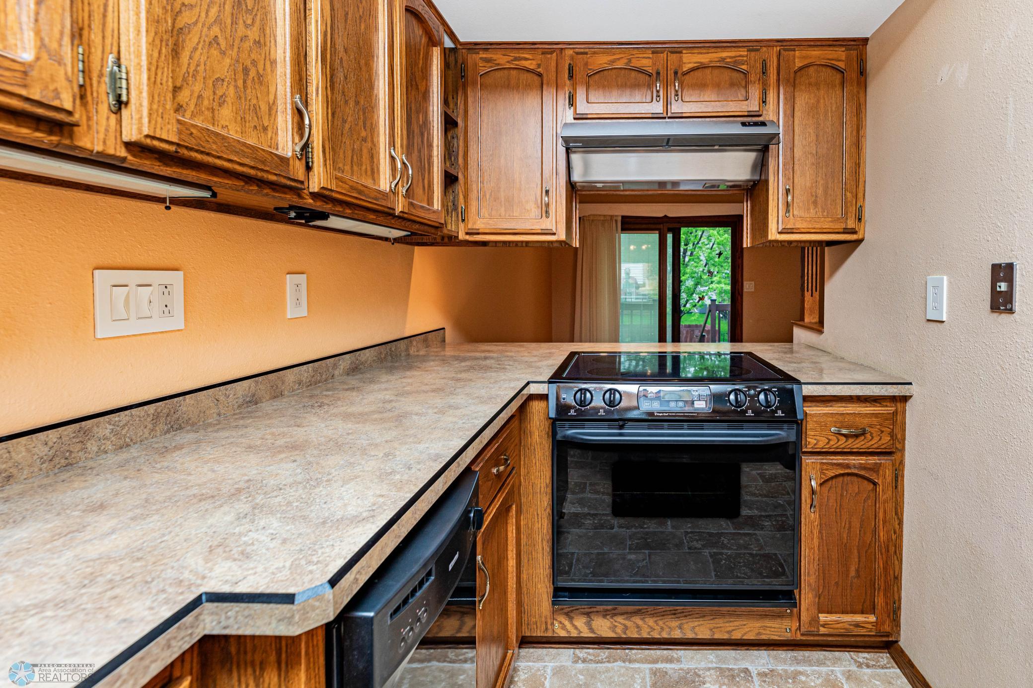 KITCHEN DROP IN STOVE