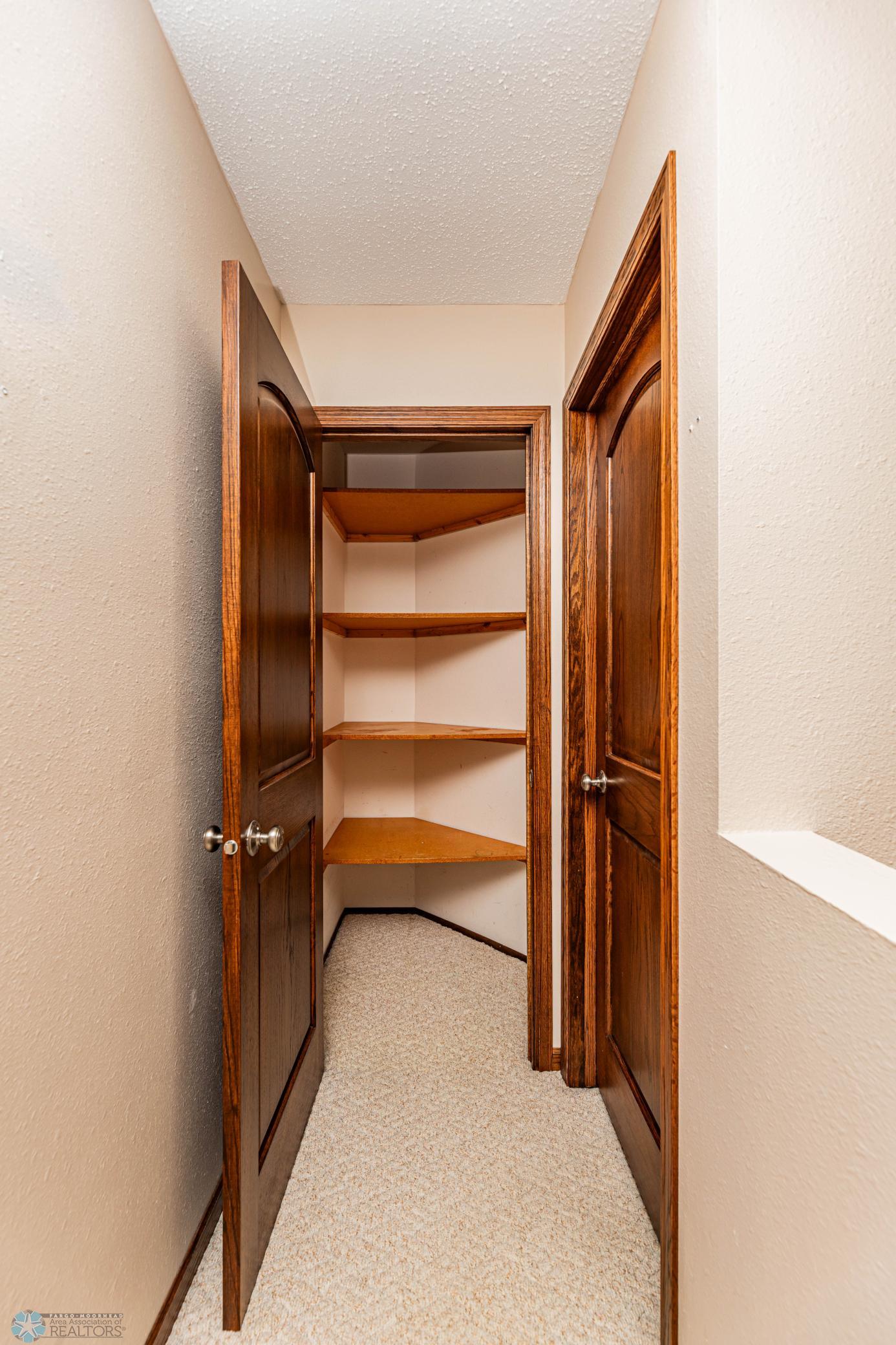 HALLWAY CLOSET UPPER