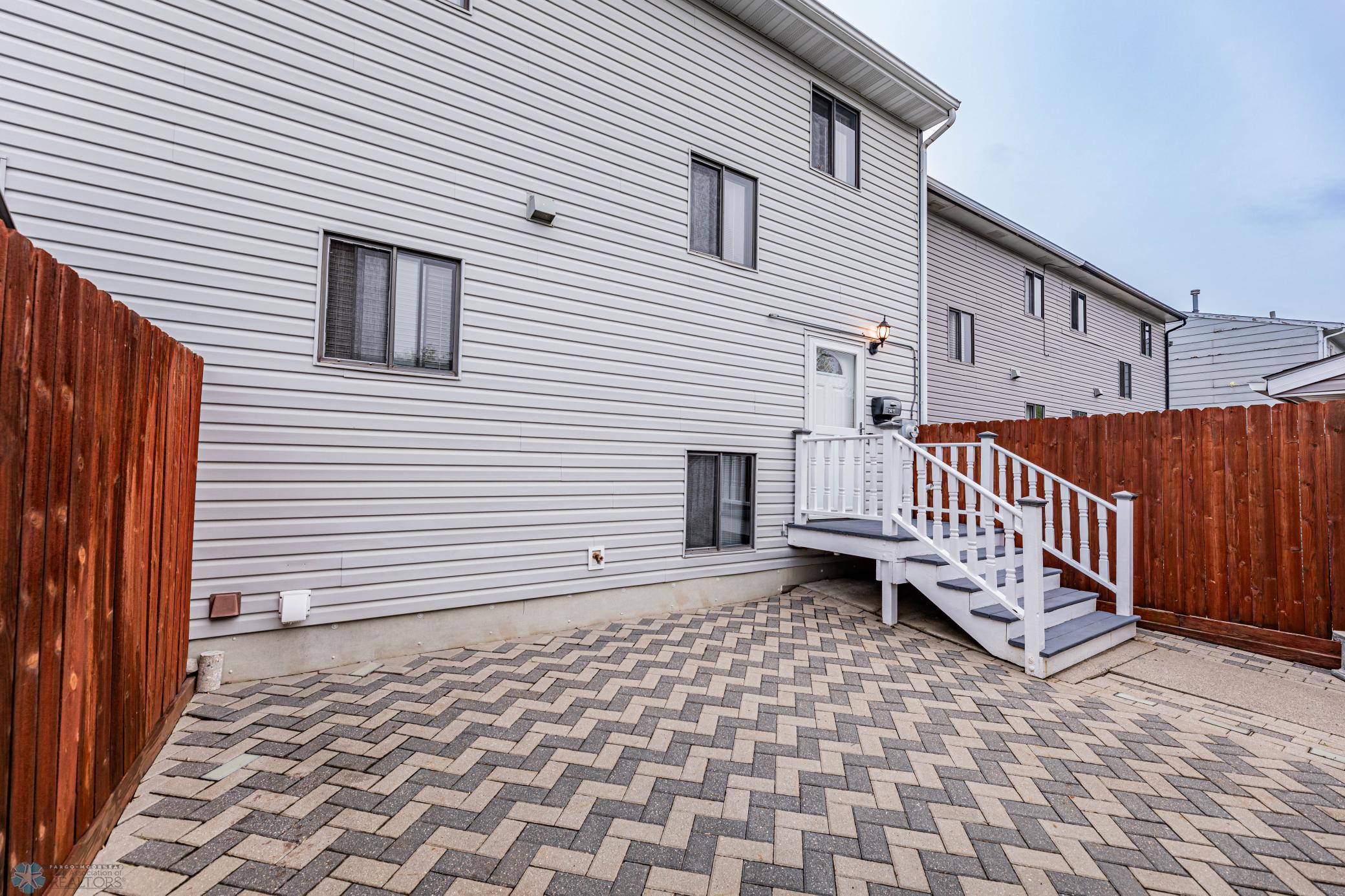 FRONT PAVERSTONE PATIO