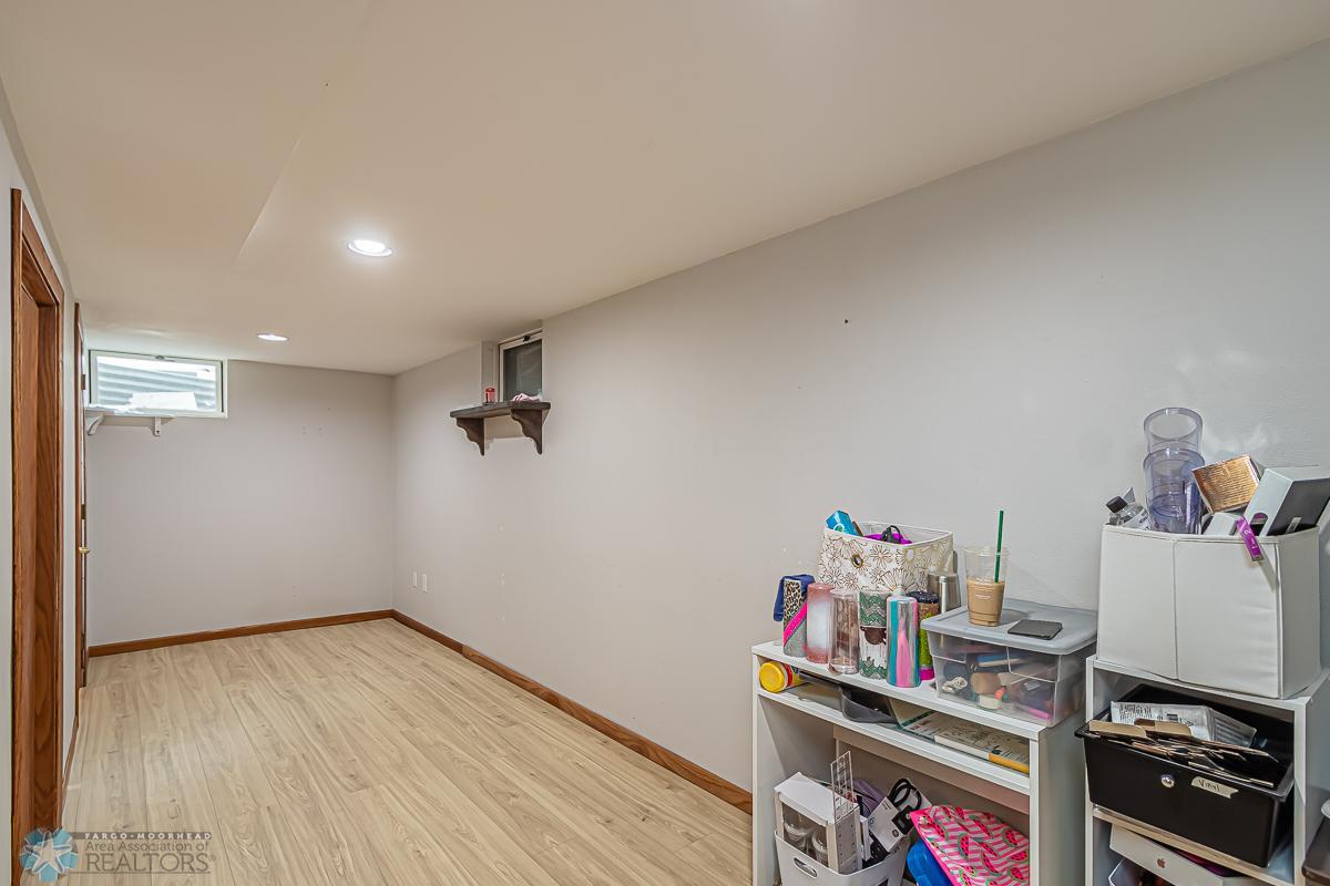 1626 17th St S, Fargo, ND 58103-30.jpg