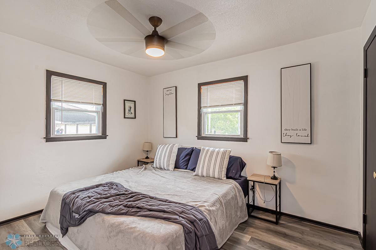 1626 17th St S, Fargo, ND 58103-05.jpg