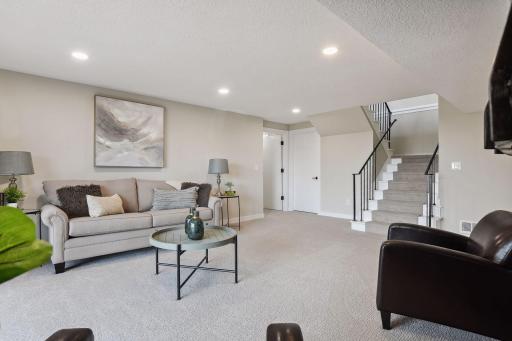 7001 Antrim Road, Edina, MN 55439