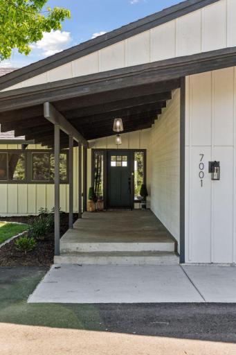 7001 Antrim Road, Edina, MN 55439