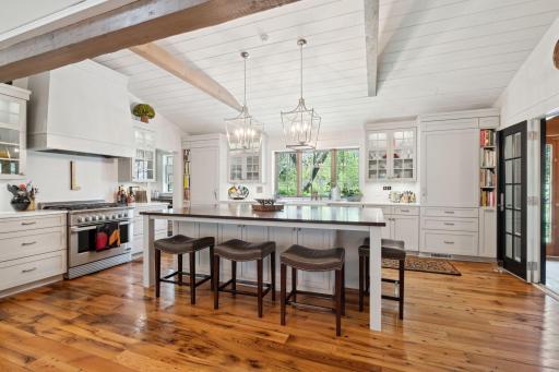 7 Saint Albans Road E, Hopkins, MN 55305