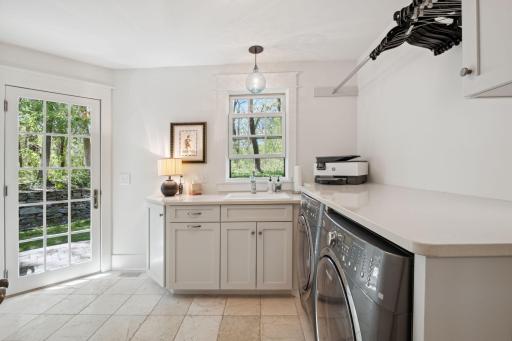 7 Saint Albans Road E, Hopkins, MN 55305
