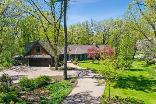 7 Saint Albans Road E, Hopkins, MN 55305