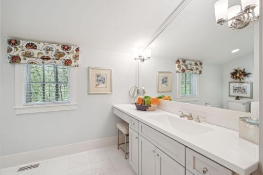 7 Saint Albans Road E, Hopkins, MN 55305