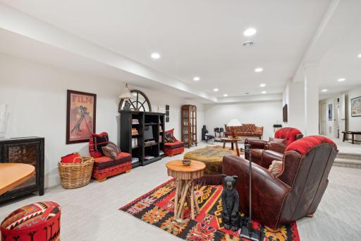 7 Saint Albans Road E, Hopkins, MN 55305