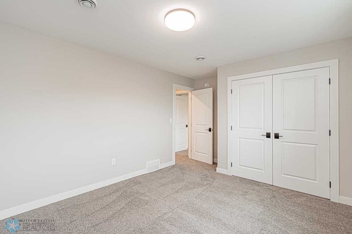 2224 44th St S, Moorhead, MN 56560-30.jpg