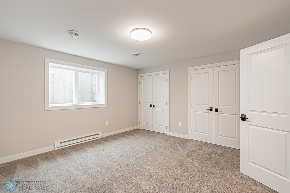 2224 44th St S, Moorhead, MN 56560-37.jpg