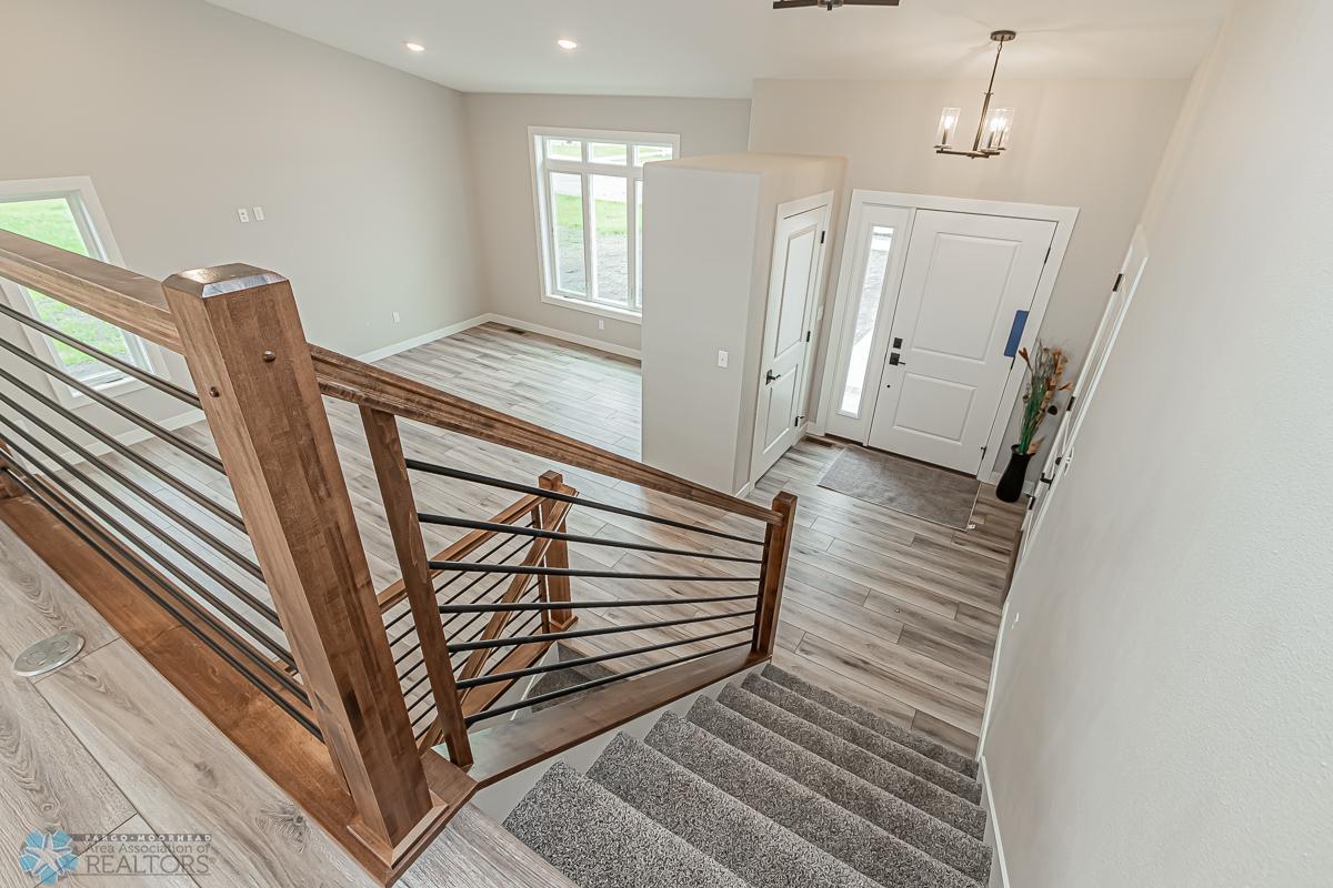 2224 44th St S, Moorhead, MN 56560-05.jpg