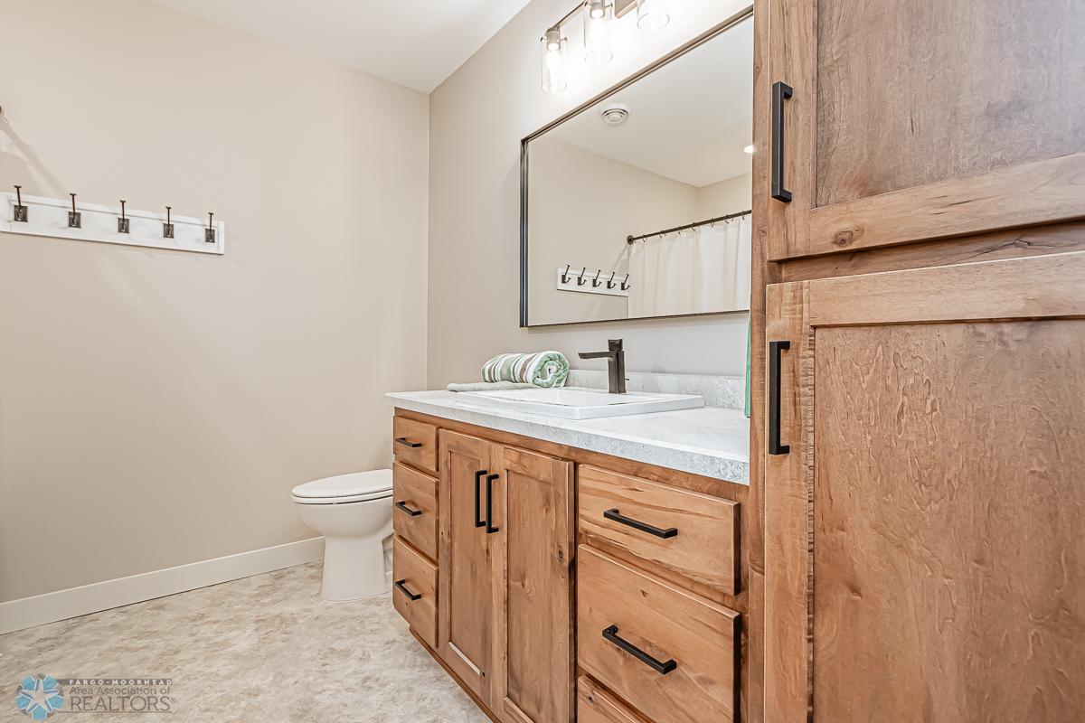 2224 44th St S, Moorhead, MN 56560-34.jpg