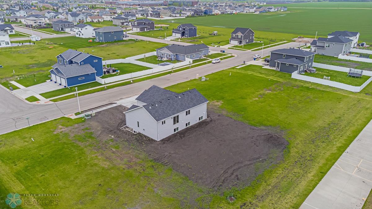 2224 44th st s, moorhead, mn 56560-47.jpg