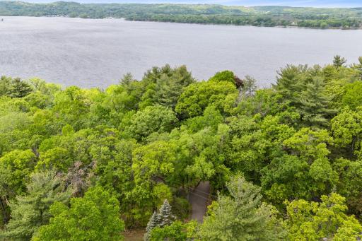 310/312 N Cove Road, Hudson, WI 54016