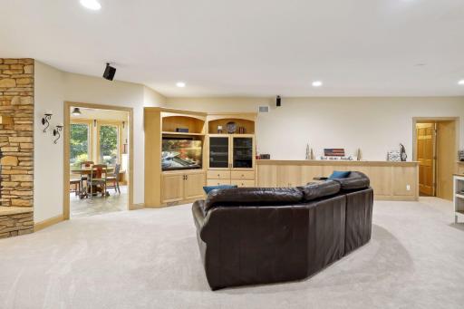 8640 Kelzer Pond Drive, Victoria, MN 55386