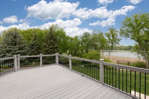8640 Kelzer Pond Drive, Victoria, MN 55386