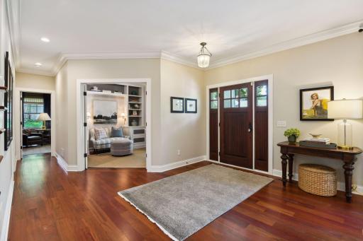 261 Ridgeview Drive, Wayzata, MN 55391