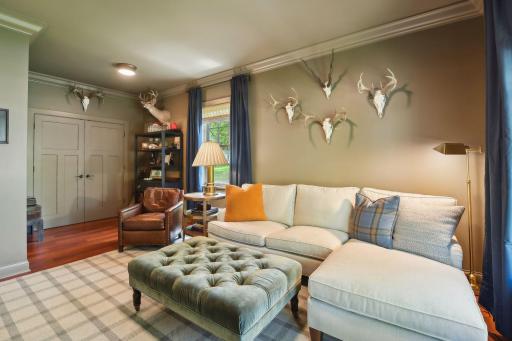 261 Ridgeview Drive, Wayzata, MN 55391