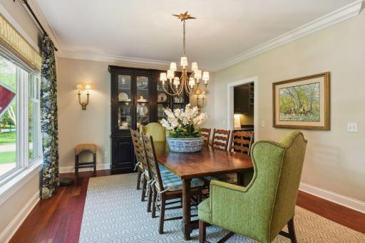 261 Ridgeview Drive, Wayzata, MN 55391