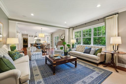 261 Ridgeview Drive, Wayzata, MN 55391