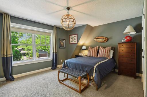 261 Ridgeview Drive, Wayzata, MN 55391