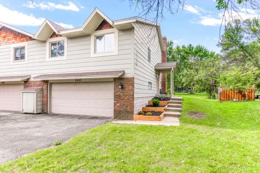 7527 W 102nd Street, Minneapolis, MN 55438