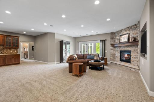12755 Island View Circle, Rogers, MN 55374