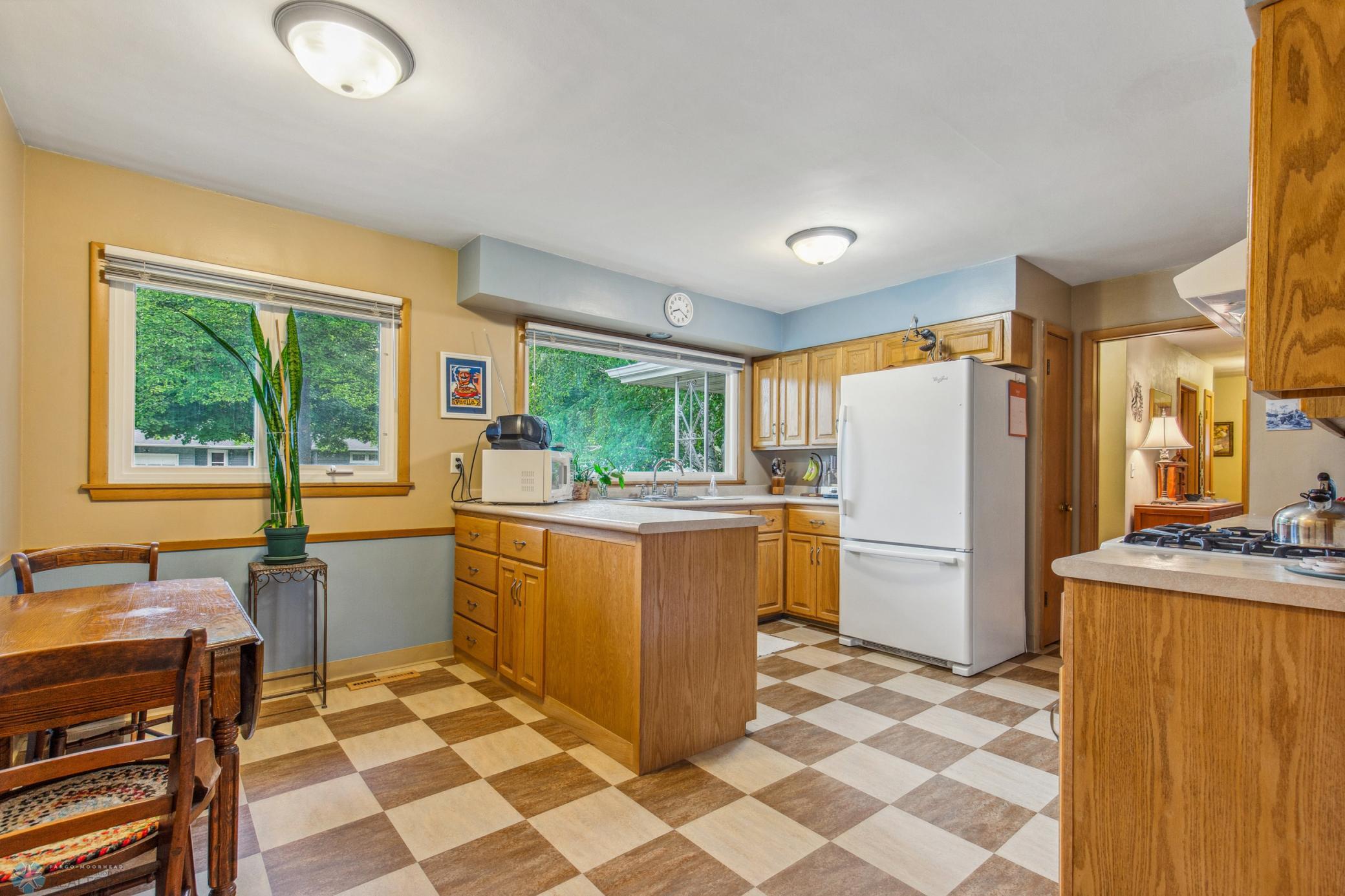 Kitchen Eating Area
