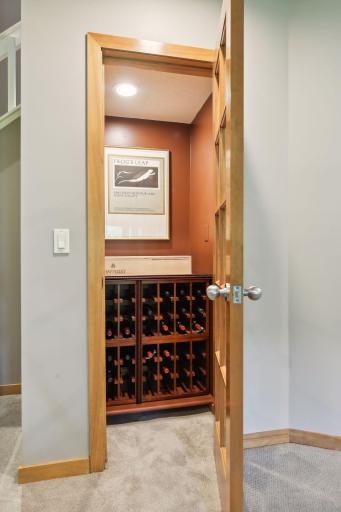 7715 Stonewood Court, Edina, MN 55439