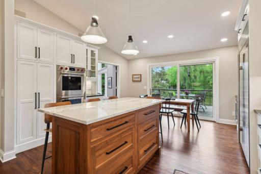 7715 Stonewood Court, Edina, MN 55439