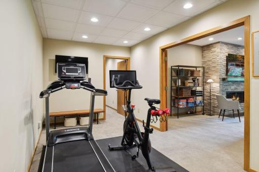 7715 Stonewood Court, Edina, MN 55439