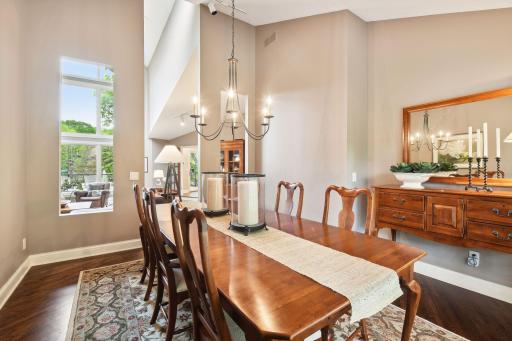7715 Stonewood Court, Edina, MN 55439